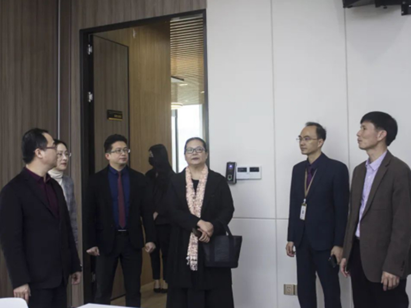 豐澤區(qū)司法局李黎萌局長一行蒞臨瀛同所、中銀所共同探索泉州中央法務(wù)區(qū)建設(shè)